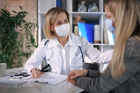 Consulta médica com profissional de saúde